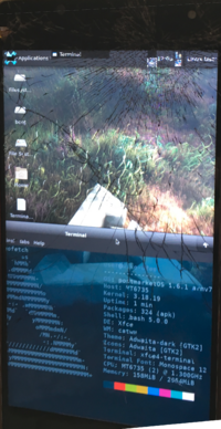 Picture of XFCE4 running on Wiko U FEEL (p6609) with downstream kernel