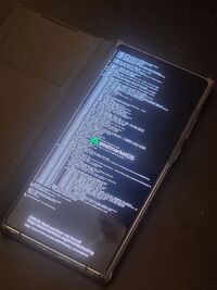 A Samsung Galaxy Note 20 phone booting a close-to mainline kernel